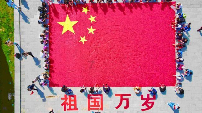 优雅约尔太太变金刚芭比?街霸这联动绝了